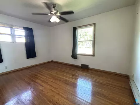 Bedroom - 521 W 2nd Ave, Miller, SD 57362 photo 1 of 6