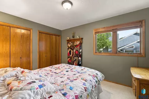 Bedroom - 3304 E Marson Dr, Sioux Falls, SD 57103 photo 4 of 9