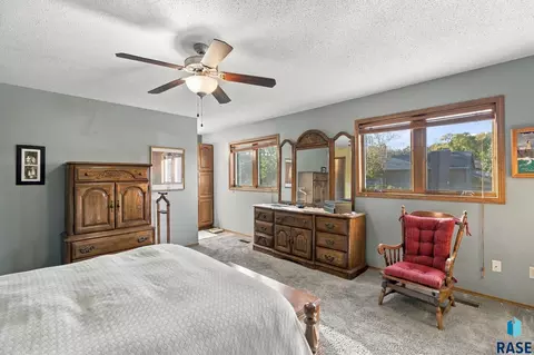 Bedroom - 3304 E Marson Dr, Sioux Falls, SD 57103 photo 1 of 9