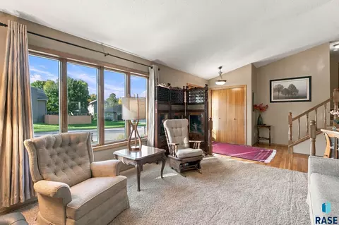 Entry Way - 3304 E Marson Dr, Sioux Falls, SD 57103 photo 1 of 3