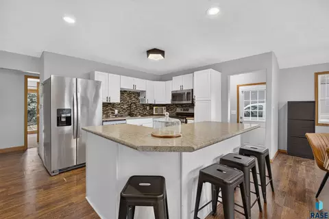 Kitchen - 3108 E 19th St, Sioux Falls, SD 57103 photo 1 of 7