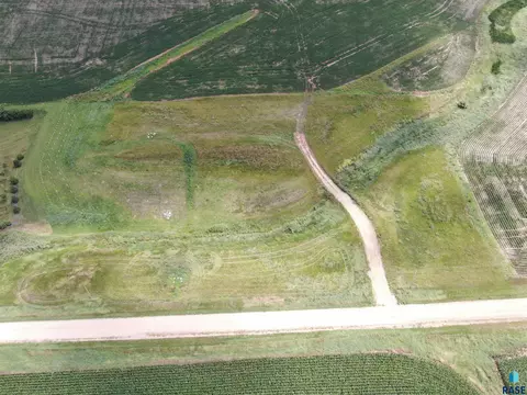 472 Nd Ave, Dell Rapids, SD 57022 photo 9