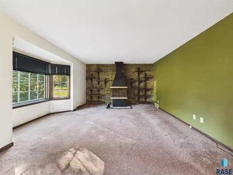 Living - 25761 Lindbergh Ave, Renner, SD 57055 photo 5 of 9