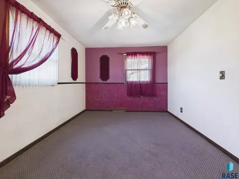 Bedroom - 25761 Lindbergh Ave, Renner, SD 57055 photo 5 of 8