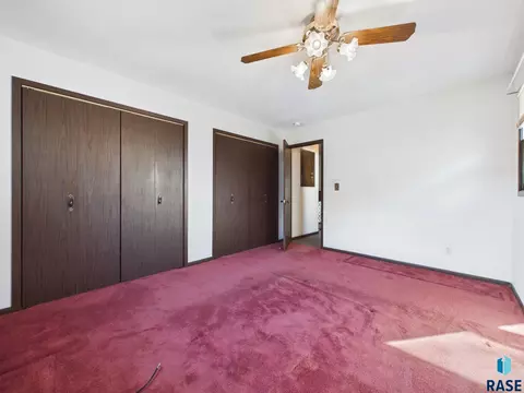 Bedroom - 25761 Lindbergh Ave, Renner, SD 57055 photo 2 of 8