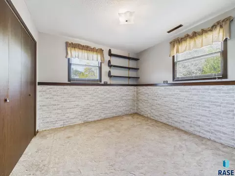 Bedroom - 25761 Lindbergh Ave, Renner, SD 57055 photo 8 of 8