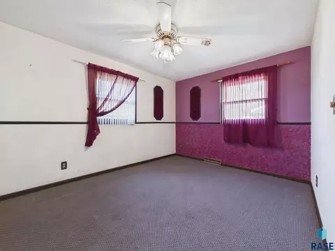 Bedroom - 25761 Lindbergh Ave, Renner, SD 57055 photo 3 of 8