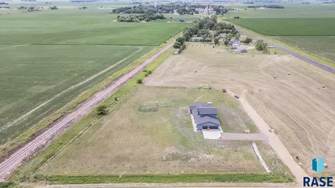 2 Pommer Cir, Worthing, SD 57077 photo 3