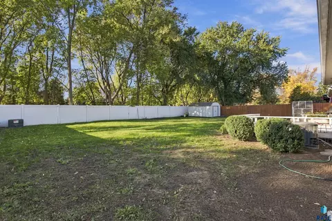 Exterior - 105 E Maureen Dr, Brandon, SD 57005 photo 10 of 10