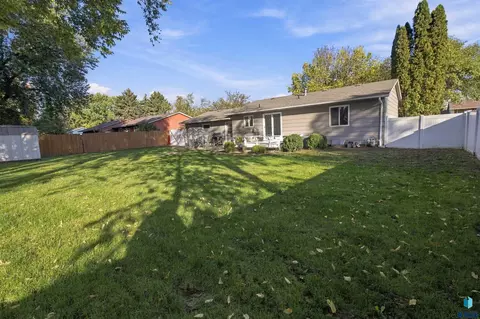 Exterior - 105 E Maureen Dr, Brandon, SD 57005 photo 8 of 10