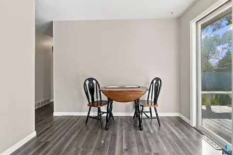 Dining - 105 E Maureen Dr, Brandon, SD 57005 photo 1 of 1