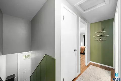 Entry Way - 3904 E 21st St, Sioux Falls, SD 57103 photo 3 of 3