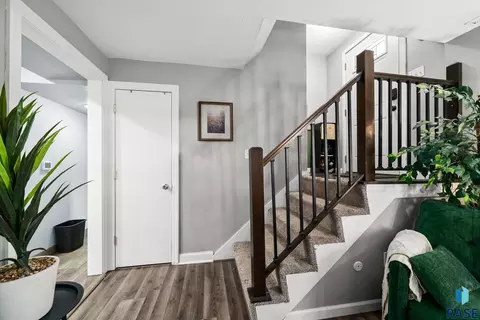 Entry Way - 3904 E 21st St, Sioux Falls, SD 57103 photo 2 of 3