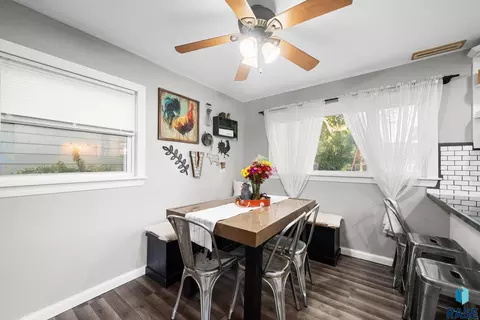 Dining - 3904 E 21st St, Sioux Falls, SD 57103 photo 1 of 1