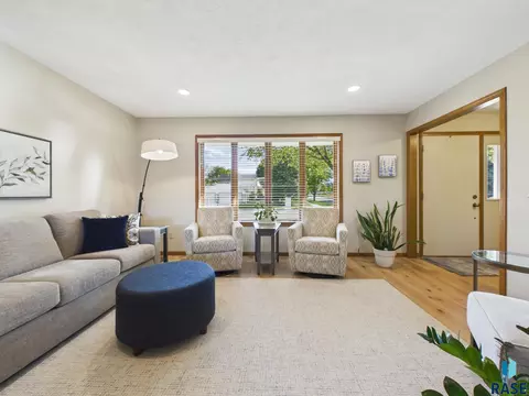 Living - 2900 E 52nd St, Sioux Falls, SD 57103 photo 1 of 16