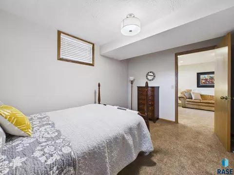 Bedroom - 2900 E 52nd St, Sioux Falls, SD 57103 photo 13 of 13