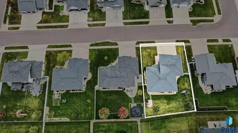View/Area - 8204 E Roughlock St, Sioux Falls, SD 57110 photo 11 of 15