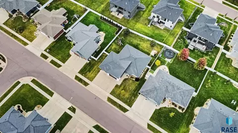 View/Area - 8204 E Roughlock St, Sioux Falls, SD 57110 photo 9 of 15
