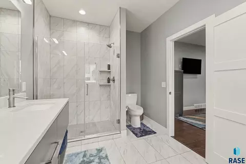 Bath - 8204 E Roughlock St, Sioux Falls, SD 57110 photo 2 of 4