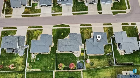 View/Area - 8204 E Roughlock St, Sioux Falls, SD 57110 photo 12 of 15