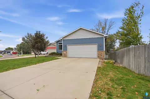 Exterior - 445 N Jenny Ave, Tea, SD 57064 photo 2 of 10