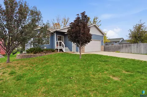 Exterior - 445 N Jenny Ave, Tea, SD 57064 photo 3 of 10