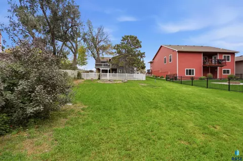 Exterior - 445 N Jenny Ave, Tea, SD 57064 photo 8 of 10