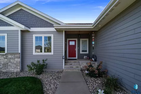 Exterior - 6501 E 33rd St, Sioux Falls, SD 57110 photo 15 of 15