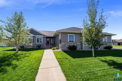 Exterior - 6501 E 33rd St, Sioux Falls, SD 57110 photo 9 of 15