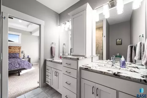 Bath - 6501 E 33rd St, Sioux Falls, SD 57110 photo 4 of 7