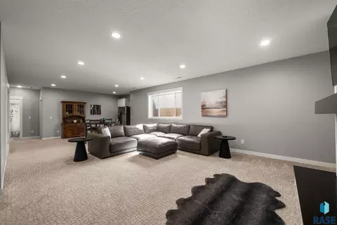 Living - 6501 E 33rd St, Sioux Falls, SD 57110 photo 8 of 8