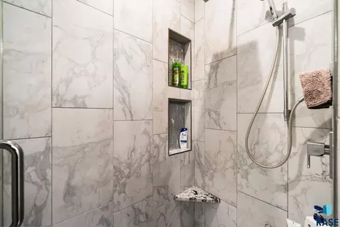 Bath - 6501 E 33rd St, Sioux Falls, SD 57110 photo 5 of 7