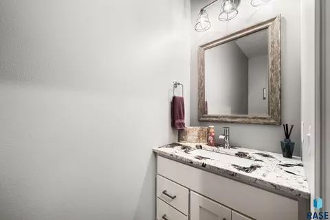 Bath - 6501 E 33rd St, Sioux Falls, SD 57110 photo 6 of 7