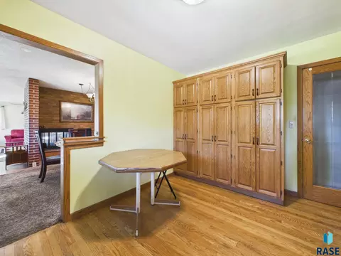 Dining - 1205 E 30th St, Sioux Falls, SD 57105 photo 5 of 5