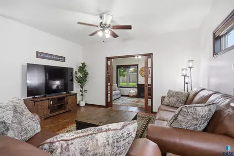 Living - 5401 S Westwind Ave, Sioux Falls, SD 57108 photo 2 of 2