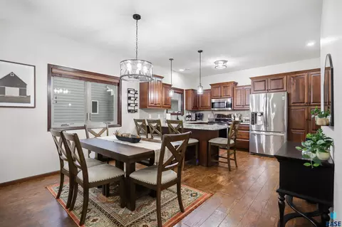 Dining - 5401 S Westwind Ave, Sioux Falls, SD 57108 photo 3 of 3
