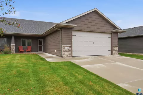 Exterior - 5401 S Westwind Ave, Sioux Falls, SD 57108 photo 3 of 3