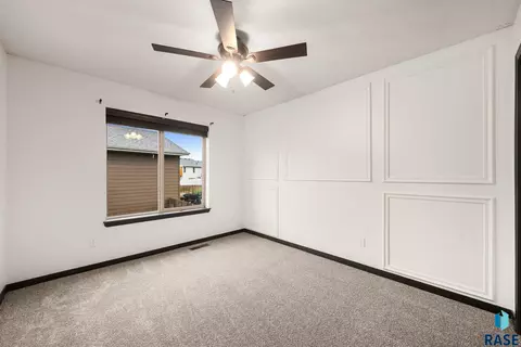 Bedroom - 2909 S Keyrell Dr, Sioux Falls, SD 57106 photo 4 of 8