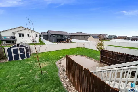 Exterior - 2909 S Keyrell Dr, Sioux Falls, SD 57106 photo 15 of 15