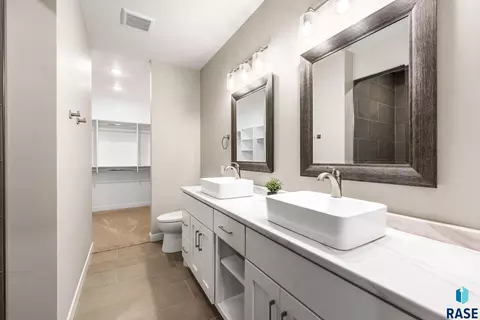 Bath - 120 E Ivy Rd, Tea, SD 57064 photo 1 of 4