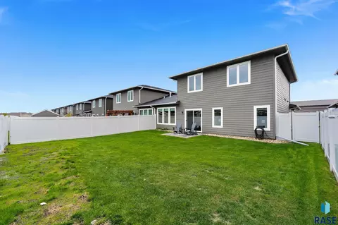 Exterior - 120 E Ivy Rd, Tea, SD 57064 photo 3 of 4