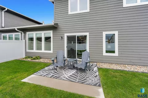 Exterior - 120 E Ivy Rd, Tea, SD 57064 photo 2 of 4