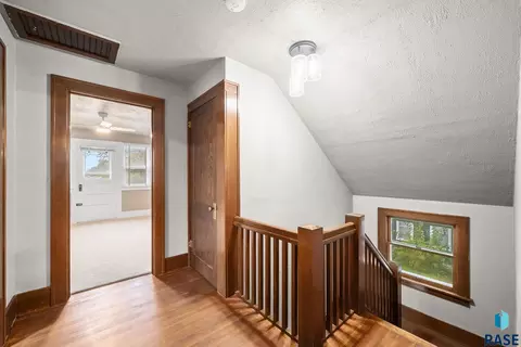 Entry Way - 425 S Bartlett St, Canton, SD 57013 photo 2 of 2