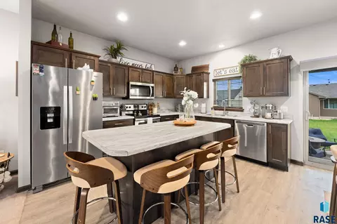 Kitchen - 7305 E Corinth St, Sioux Falls, SD 57110 photo 1 of 2