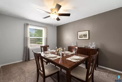 Dining - 4416 E Oak St, Sioux Falls, SD 57103 photo 2 of 4