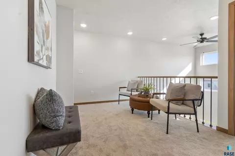 Entry Way - 8005 E Tencate Pl, Sioux Falls, SD 57110 photo 2 of 2