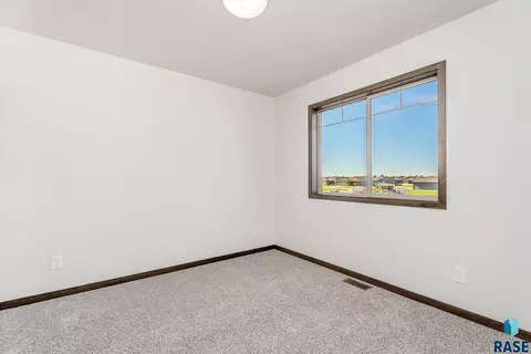 Bedroom - 6147 S Bison Pl, Sioux Falls, SD 57108 photo 7 of 7