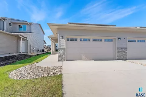 Exterior - 6147 S Bison Pl, Sioux Falls, SD 57108 photo 3 of 3