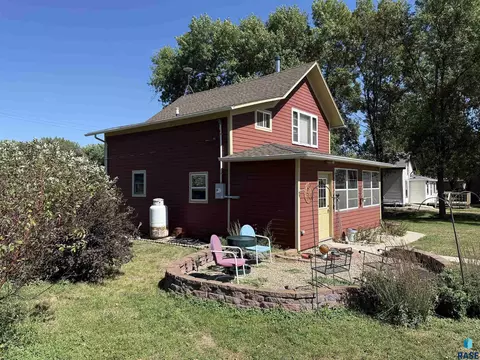 Exterior - 141 Elm St E, Monroe, SD 57047 photo 1 of 11