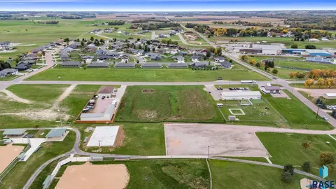 528 Lovely Ave, Baltic, SD 57003 photo 12